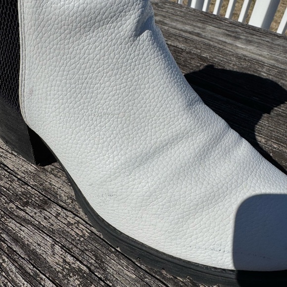 MIA leather Colten Chelsea boots stone Size 10 - Picture 6 of 9